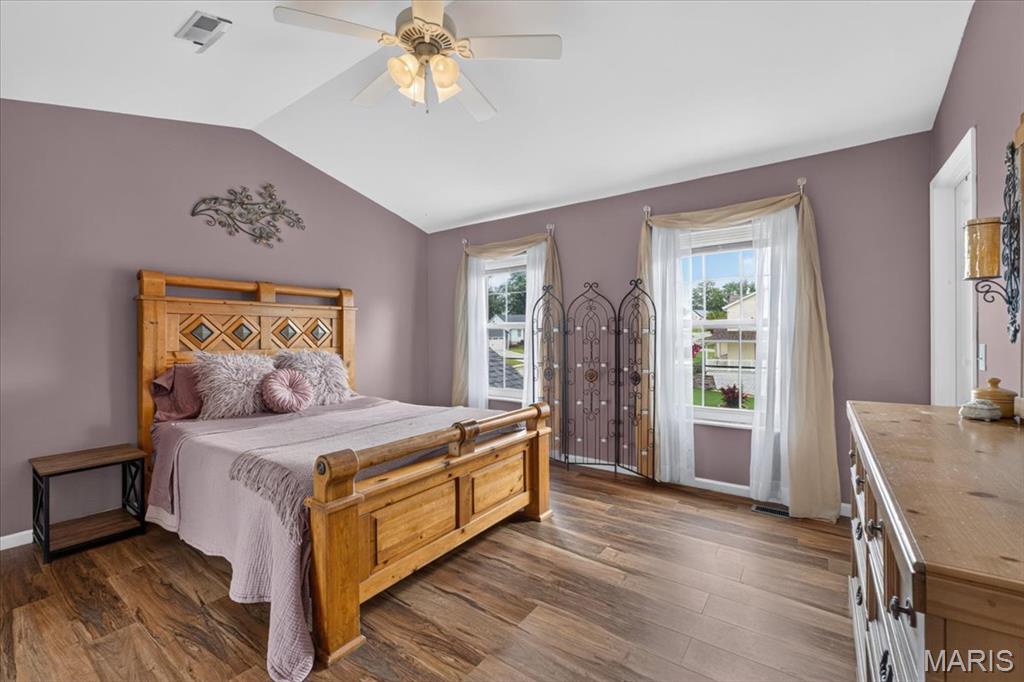 2607 Lakeshore Drive, Columbia, IL, 62236-2664