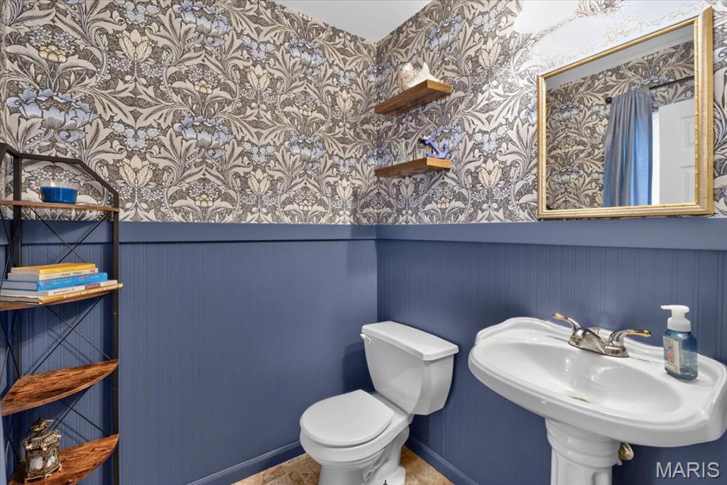 2607 Lakeshore Drive, Columbia, IL, 62236-2664