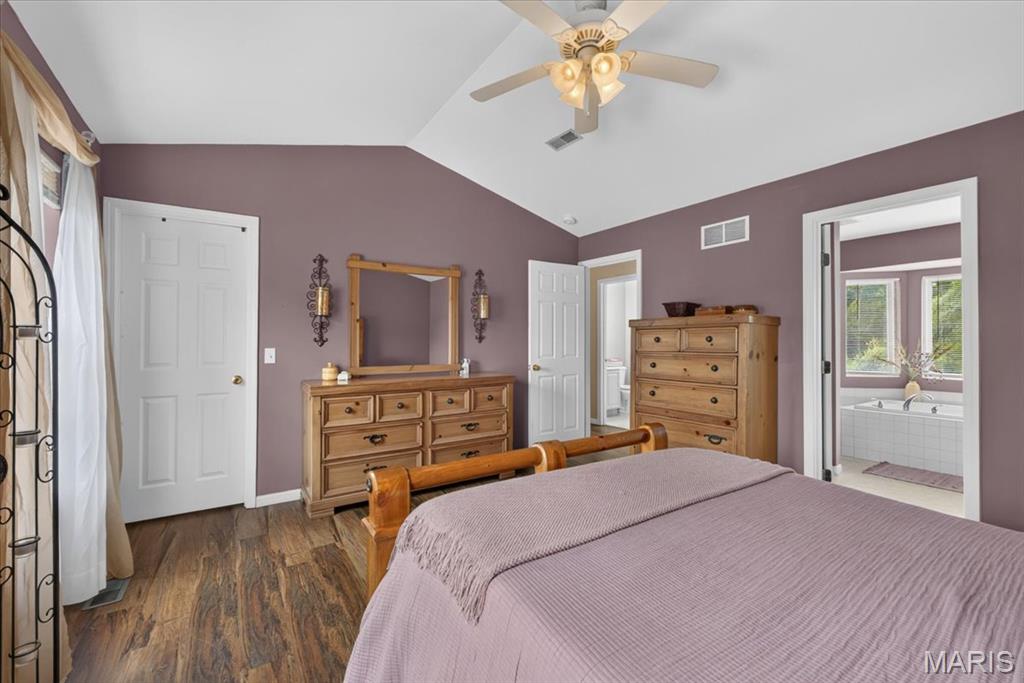 2607 Lakeshore Drive, Columbia, IL, 62236-2664