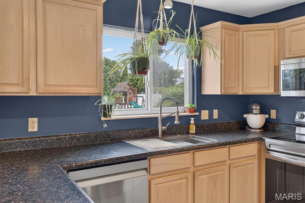2607 Lakeshore Drive, Columbia, IL, 62236-2664