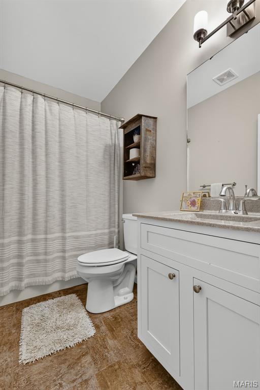 2334 Lakeshore Drive, Columbia, IL, 62236