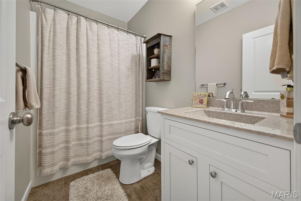 2334 Lakeshore Drive, Columbia, IL, 62236