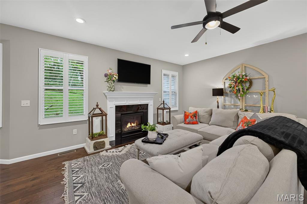 2334 Lakeshore Drive, Columbia, IL, 62236