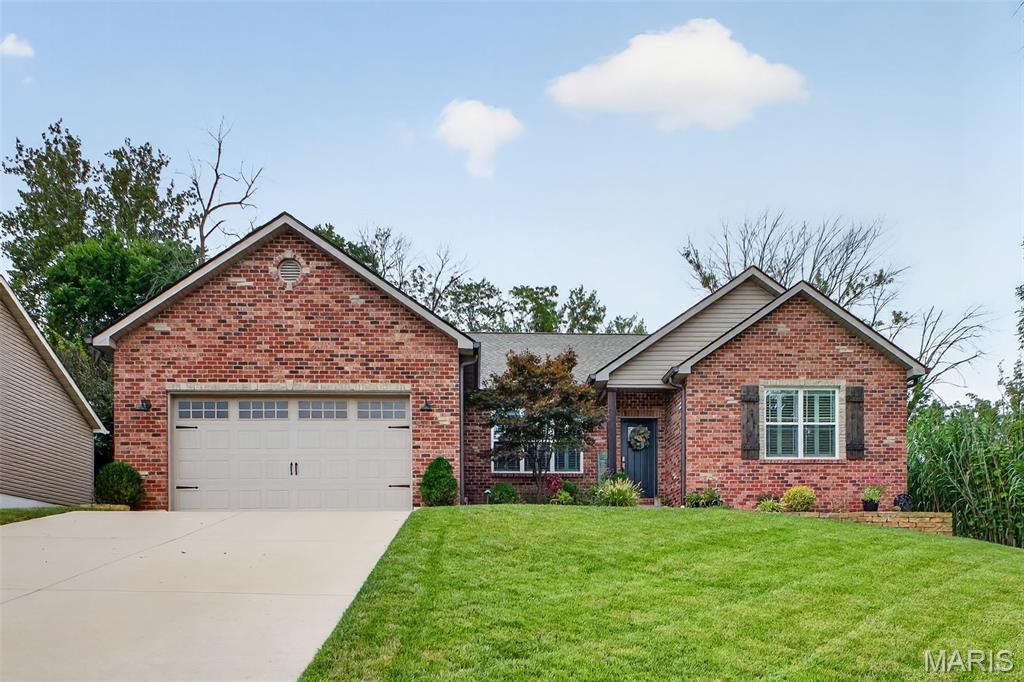 2334 Lakeshore Drive, Columbia, IL, 62236