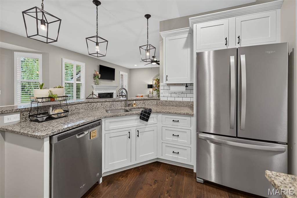 2334 Lakeshore Drive, Columbia, IL, 62236