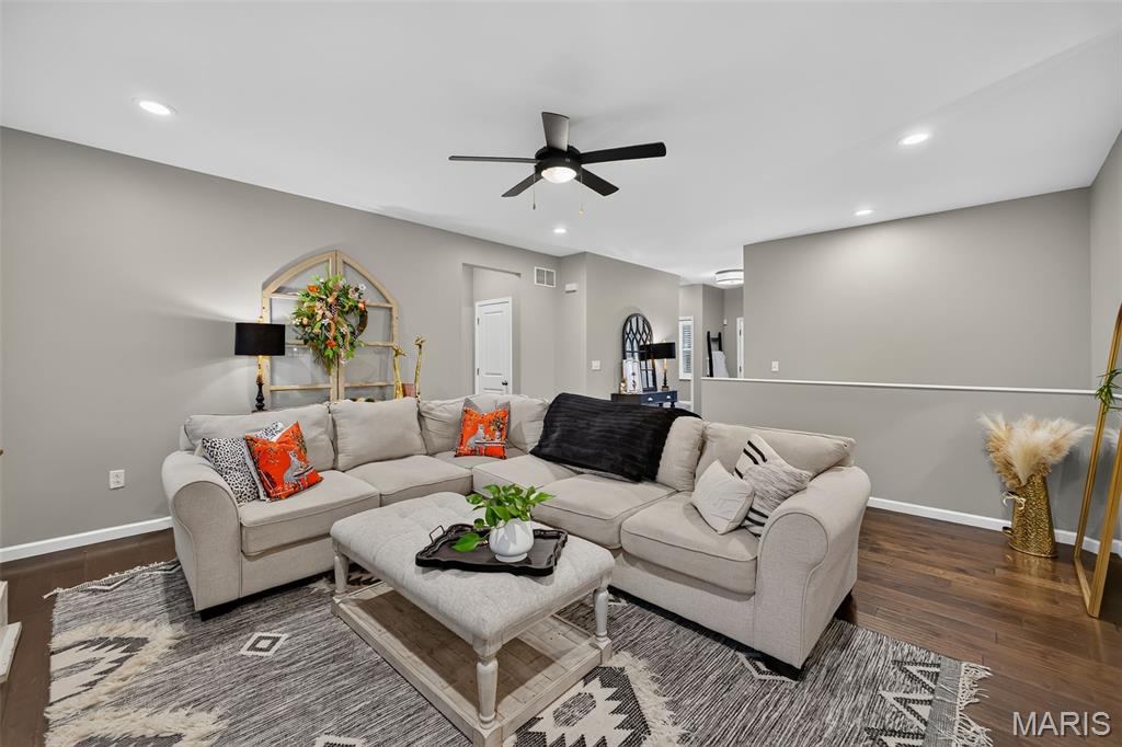 2334 Lakeshore Drive, Columbia, IL, 62236