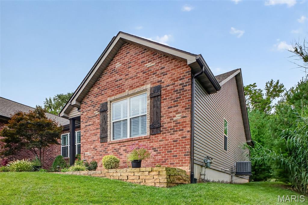 2334 Lakeshore Drive, Columbia, IL, 62236
