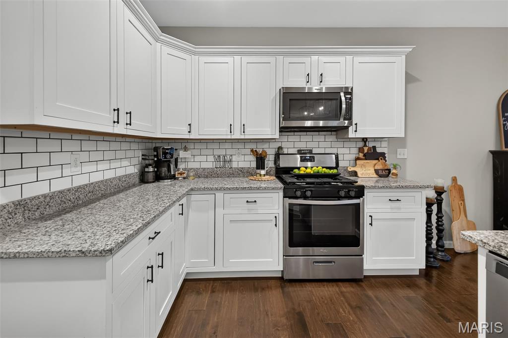 2334 Lakeshore Drive, Columbia, IL, 62236