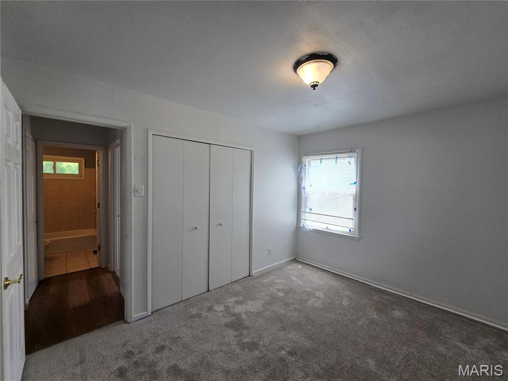 10642 Dunkeld Circle, St Louis, MO, 63137-3809