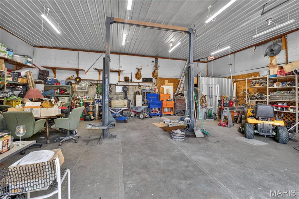 908 S Main Street, Columbia, IL, 62236-2404