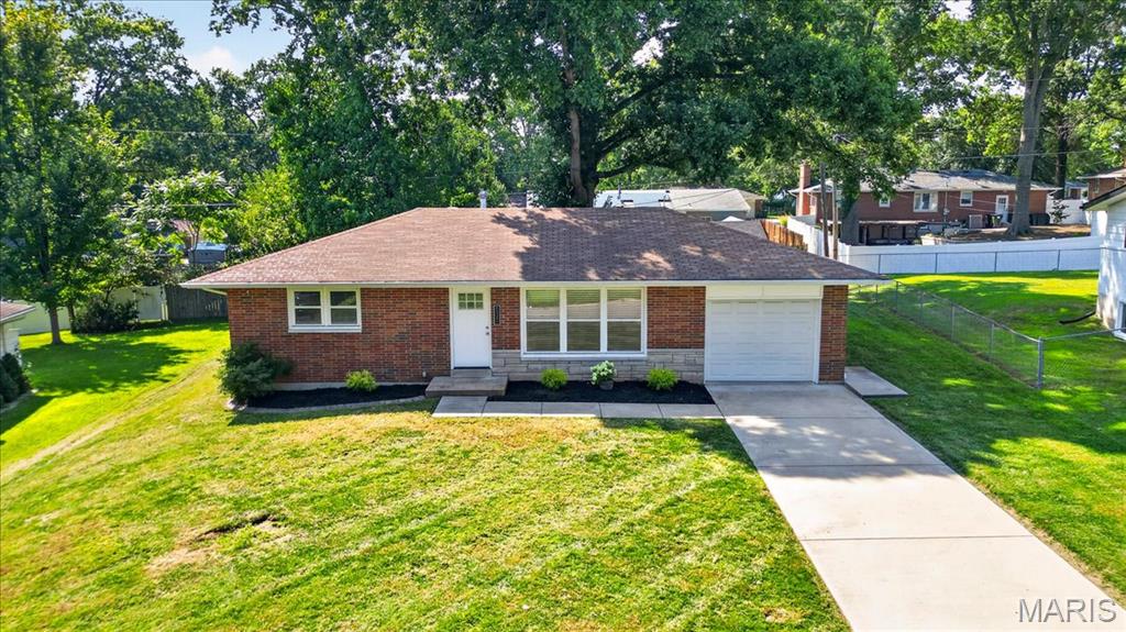 1329 N Evergreen Lane, Columbia, IL, 62236-1105