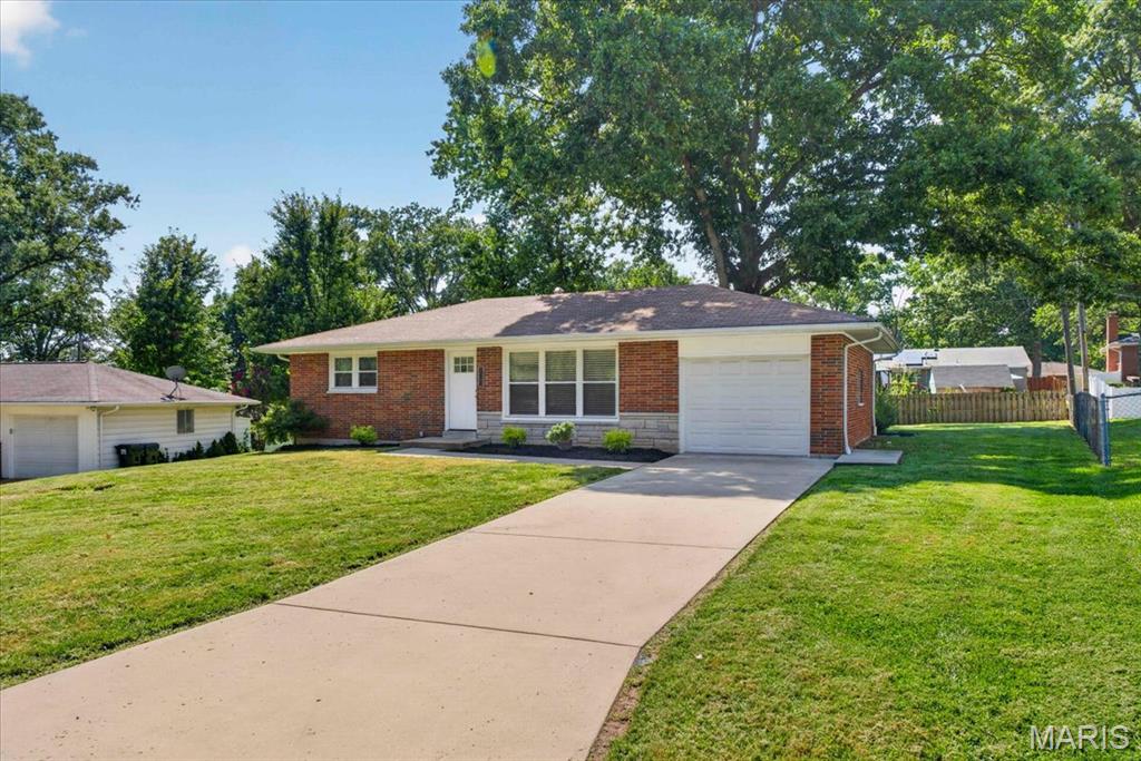1329 N Evergreen Lane, Columbia, IL, 62236-1105