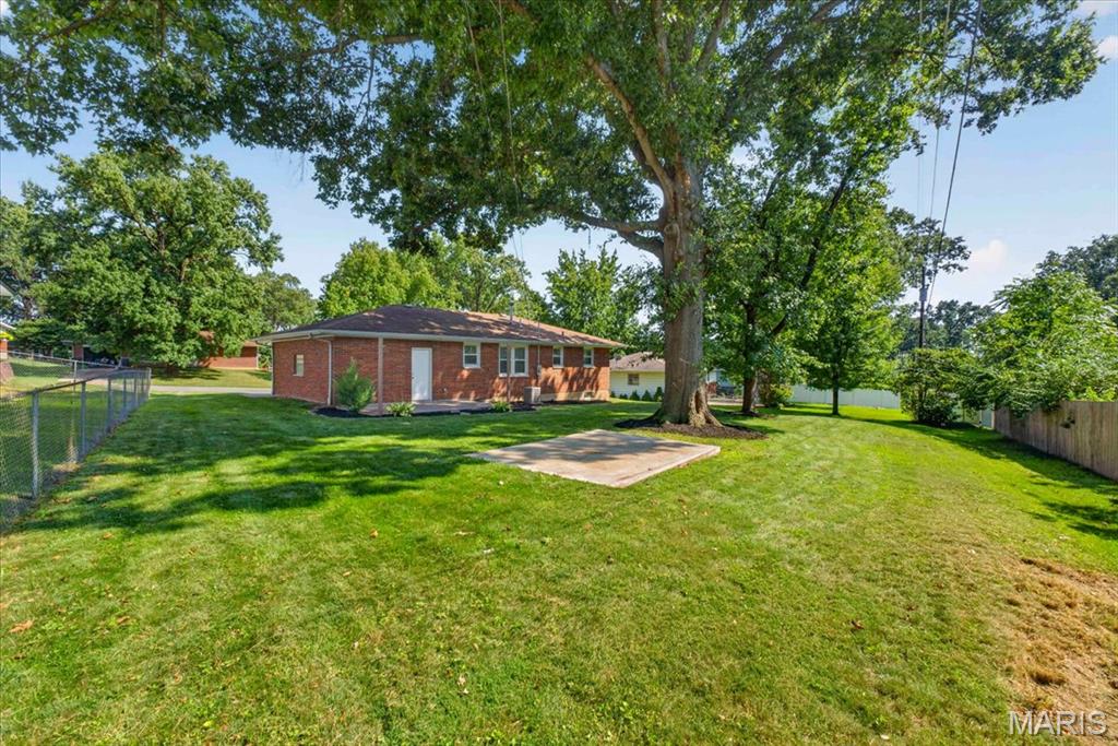 1329 N Evergreen Lane, Columbia, IL, 62236-1105