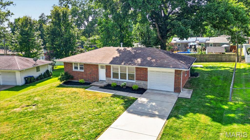1329 N Evergreen Lane, Columbia, IL, 62236-1105