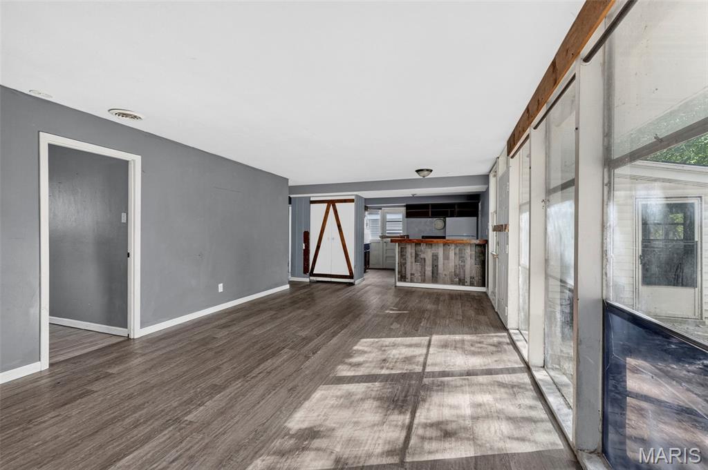 6829 Saint Olaf Drive, Berkeley, MO, 63134