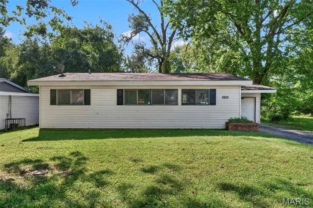 6829 Saint Olaf Drive, Berkeley, MO, 63134