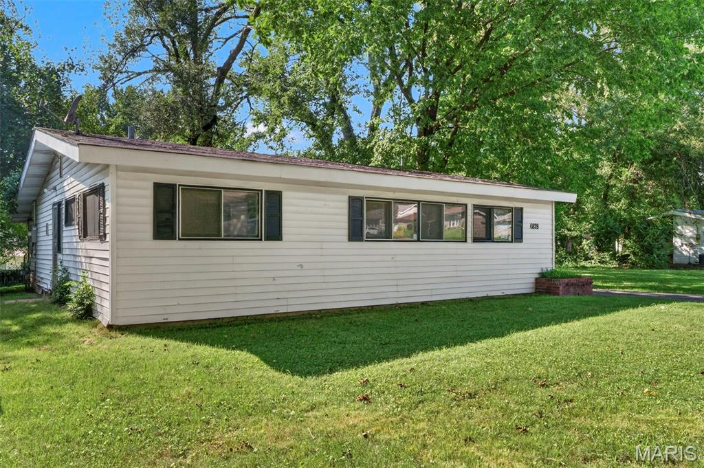 6829 Saint Olaf Drive, Berkeley, MO, 63134