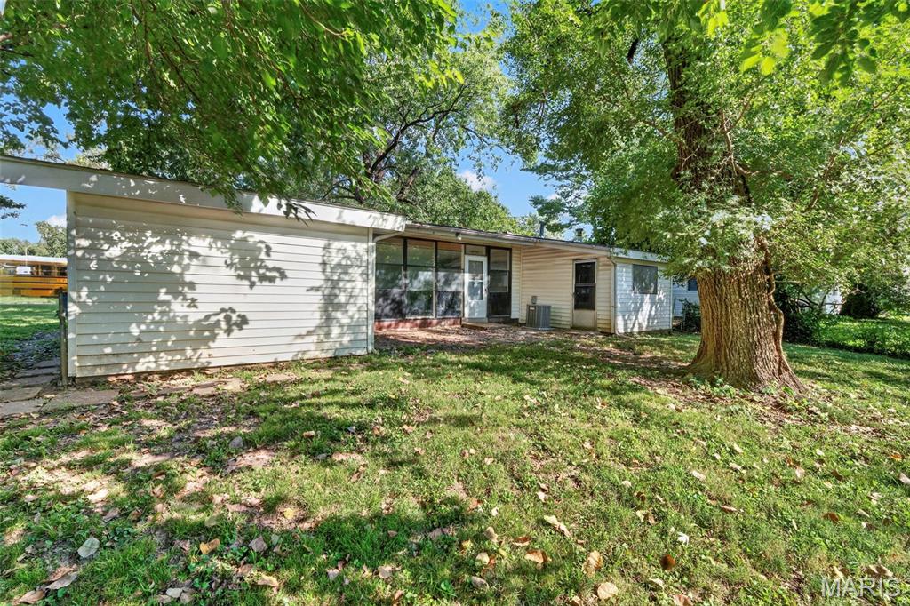 6829 Saint Olaf Drive, Berkeley, MO, 63134