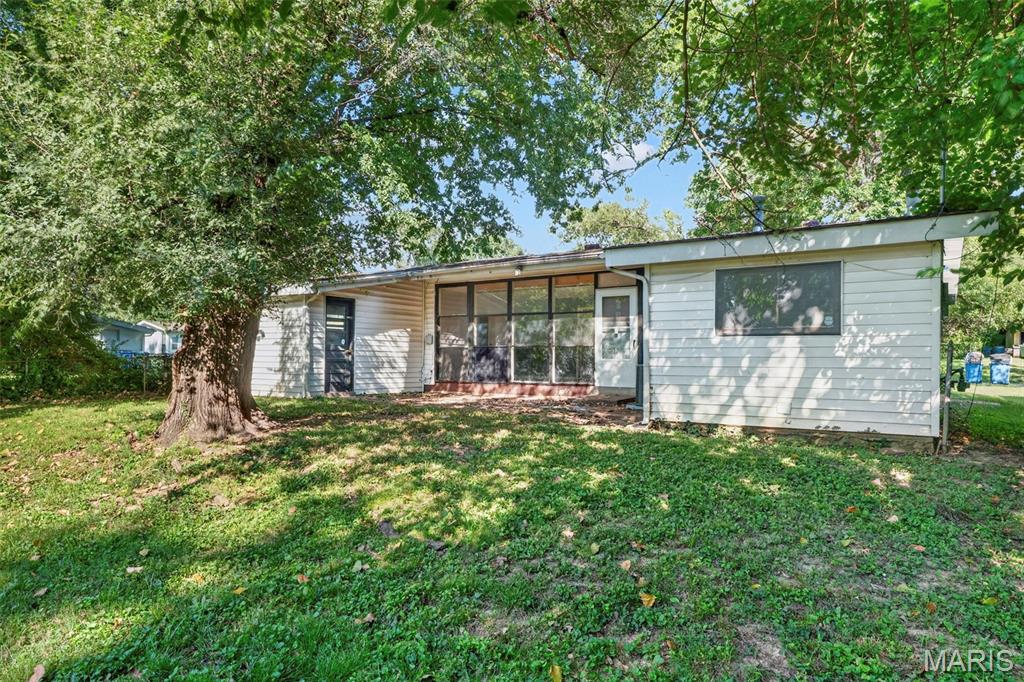 6829 Saint Olaf Drive, Berkeley, MO, 63134