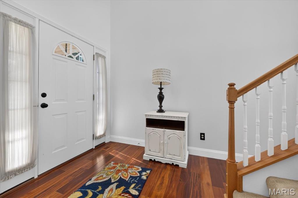 9301 Christopher Lake Drive, Columbia, IL, 62236-3458