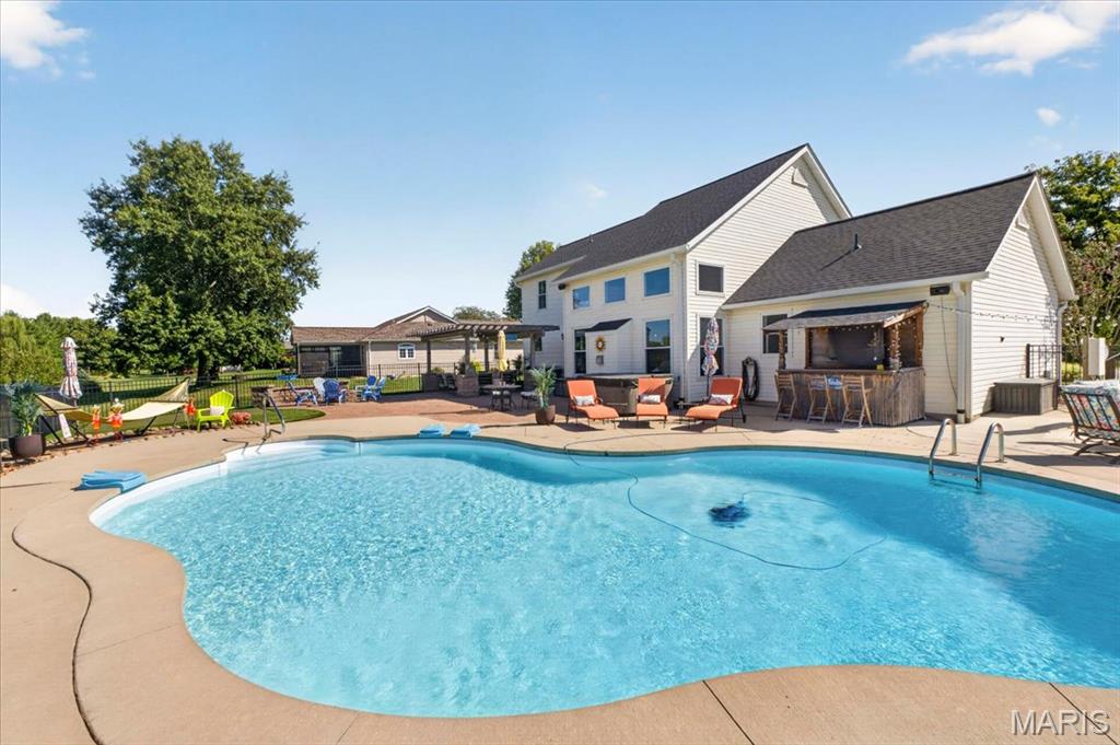 9301 Christopher Lake Drive, Columbia, IL, 62236-3458