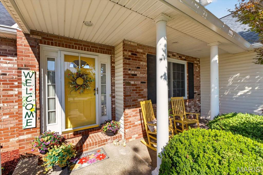 9301 Christopher Lake Drive, Columbia, IL, 62236-3458