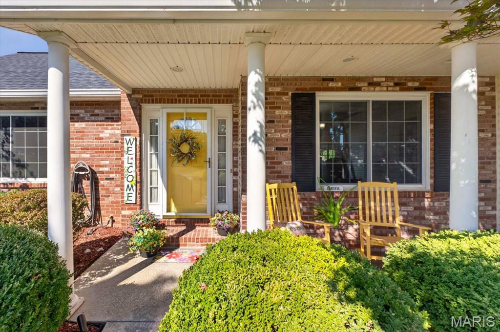 9301 Christopher Lake Drive, Columbia, IL, 62236-3458