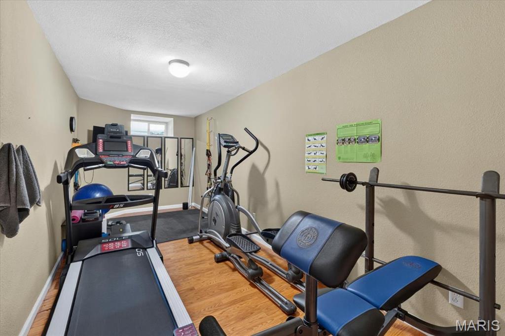 9301 Christopher Lake Drive, Columbia, IL, 62236-3458