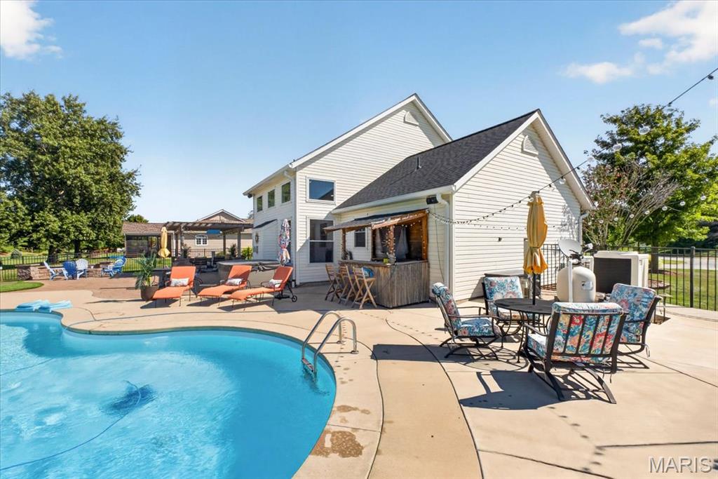 9301 Christopher Lake Drive, Columbia, IL, 62236-3458