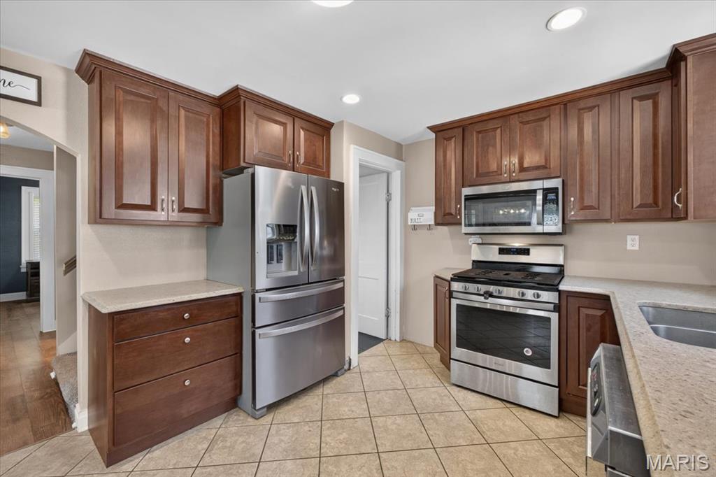 7106 Triple Lakes Road, Columbia, IL, 62236-2842