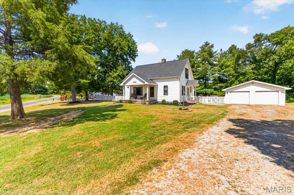 7106 Triple Lakes Road, Columbia, IL, 62236-2842