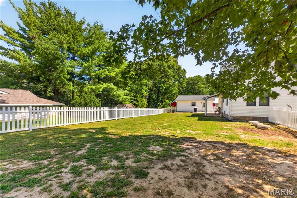 7106 Triple Lakes Road, Columbia, IL, 62236-2842