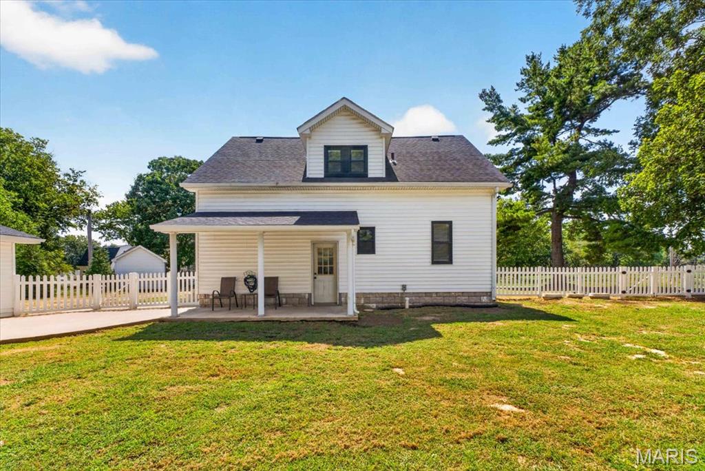 7106 Triple Lakes Road, Columbia, IL, 62236-2842
