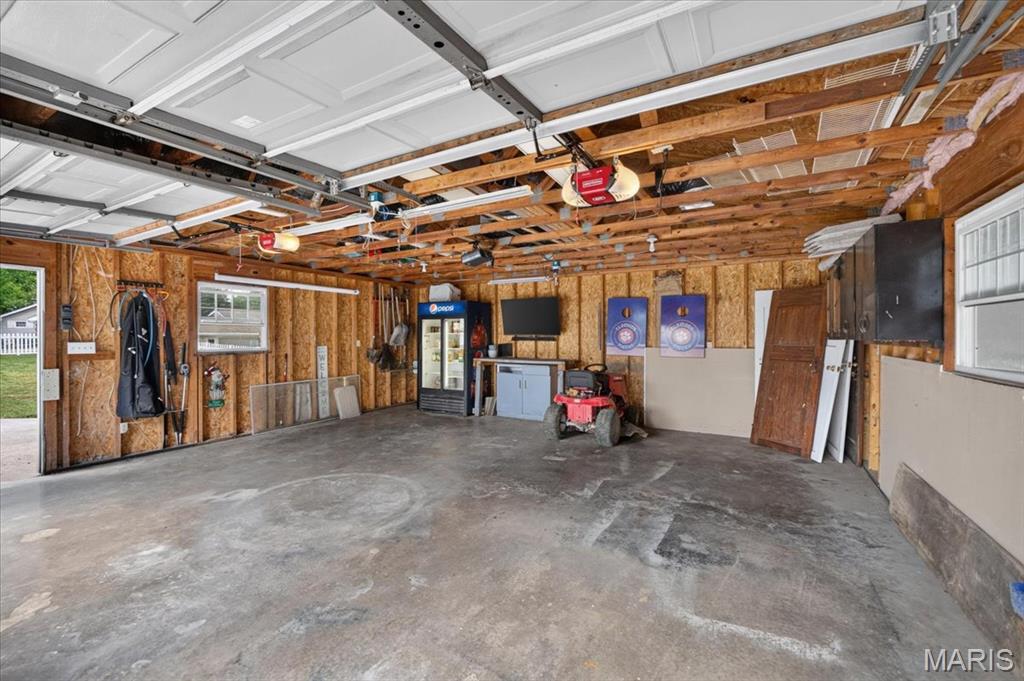 7106 Triple Lakes Road, Columbia, IL, 62236-2842