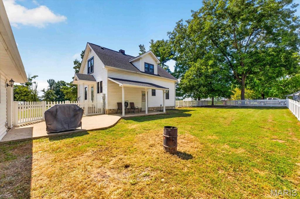 7106 Triple Lakes Road, Columbia, IL, 62236-2842