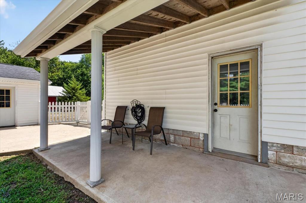 7106 Triple Lakes Road, Columbia, IL, 62236-2842