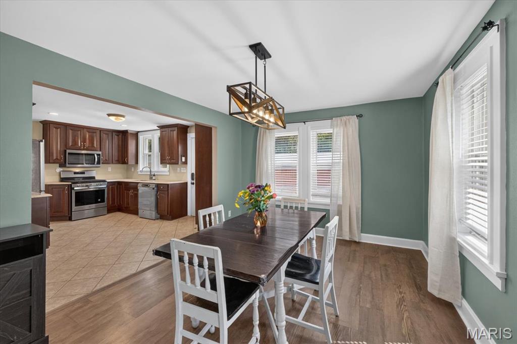 7106 Triple Lakes Road, Columbia, IL, 62236-2842