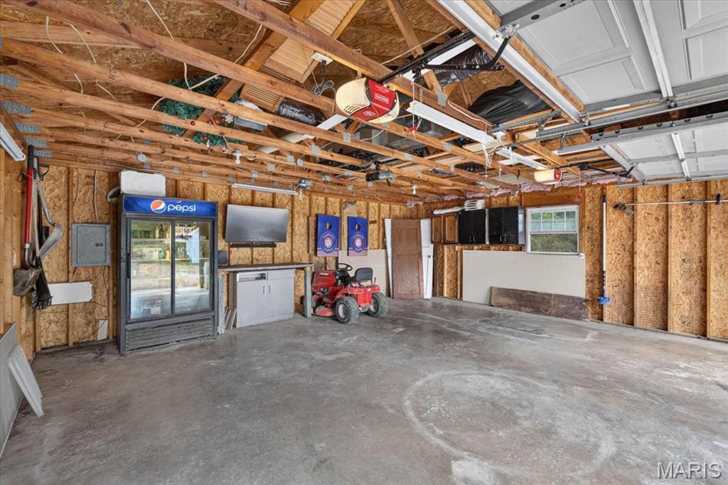 7106 Triple Lakes Road, Columbia, IL, 62236-2842