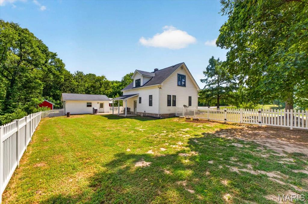 7106 Triple Lakes Road, Columbia, IL, 62236-2842