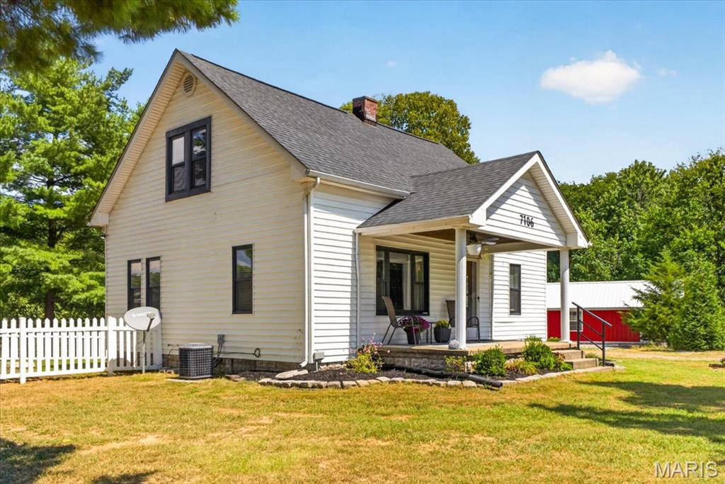7106 Triple Lakes Road, Columbia, IL, 62236-2842