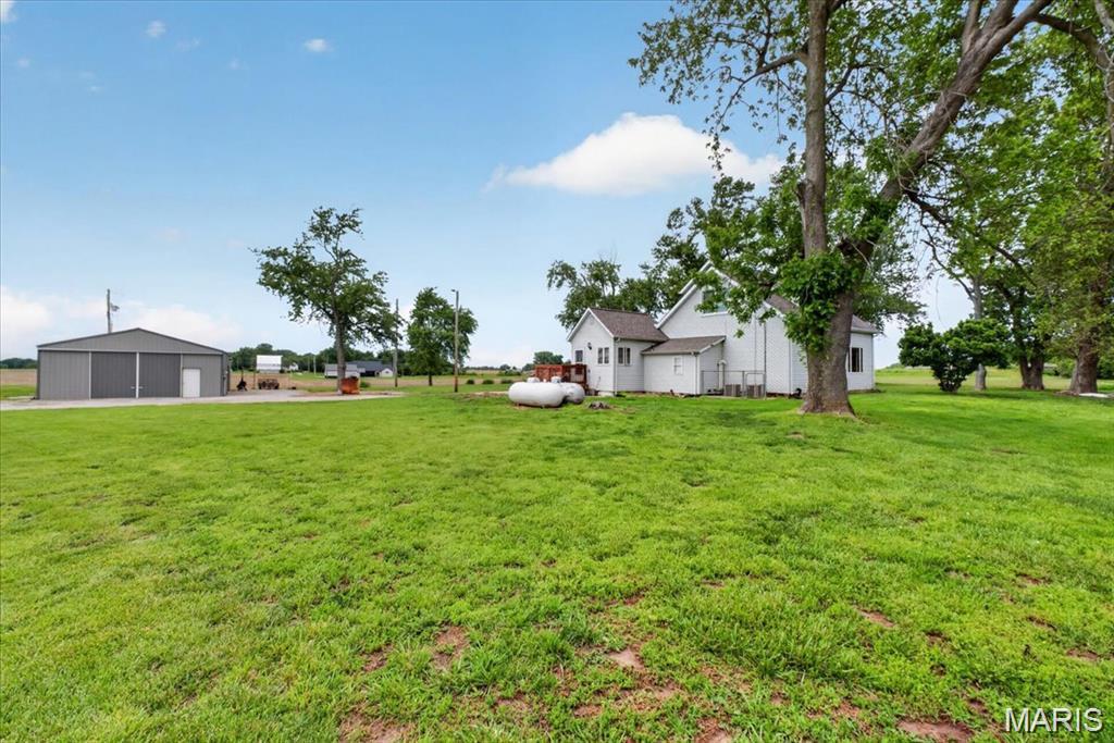 8660 Huch Lane, Columbia, IL, 62236-4620