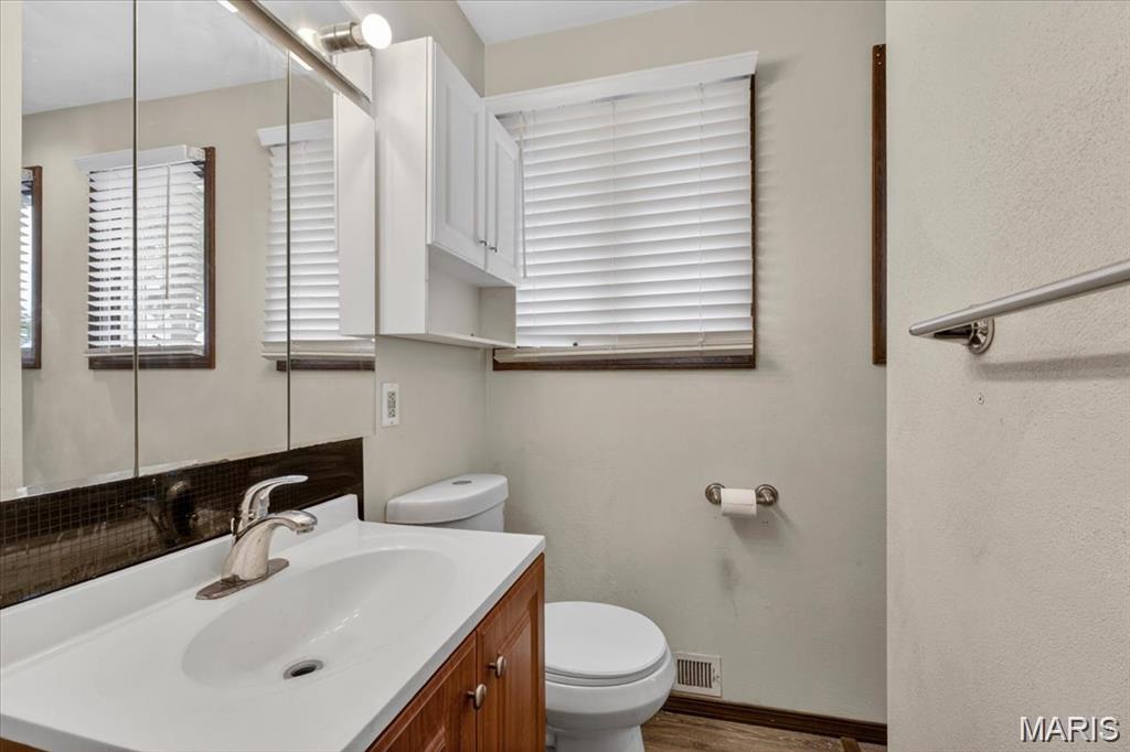 8660 Huch Lane, Columbia, IL, 62236-4620