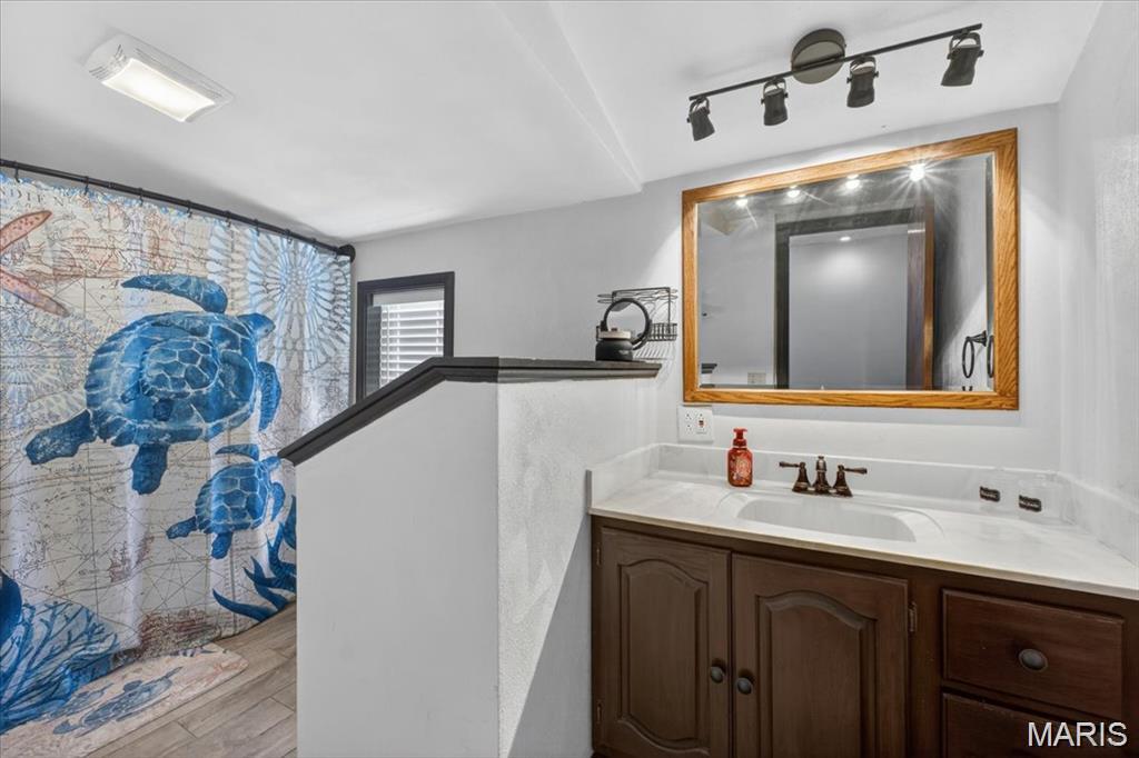 8660 Huch Lane, Columbia, IL, 62236-4620