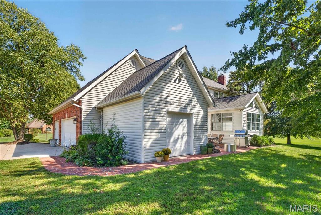 5767 Lake Briar Drive, Millstadt, IL, 62260-2628