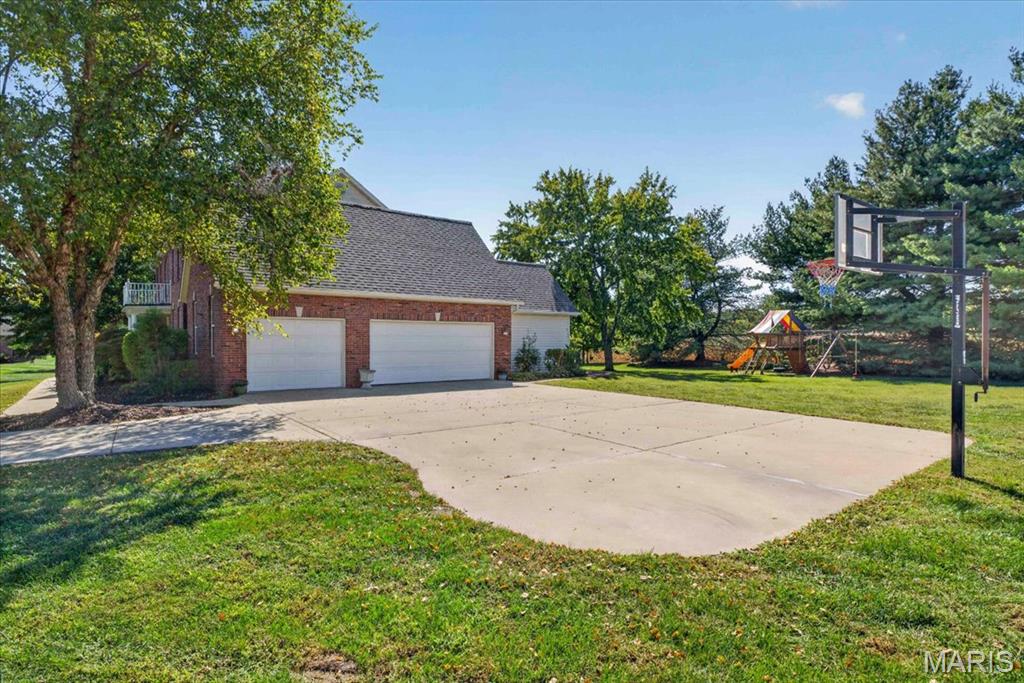 5767 Lake Briar Drive, Millstadt, IL, 62260-2628