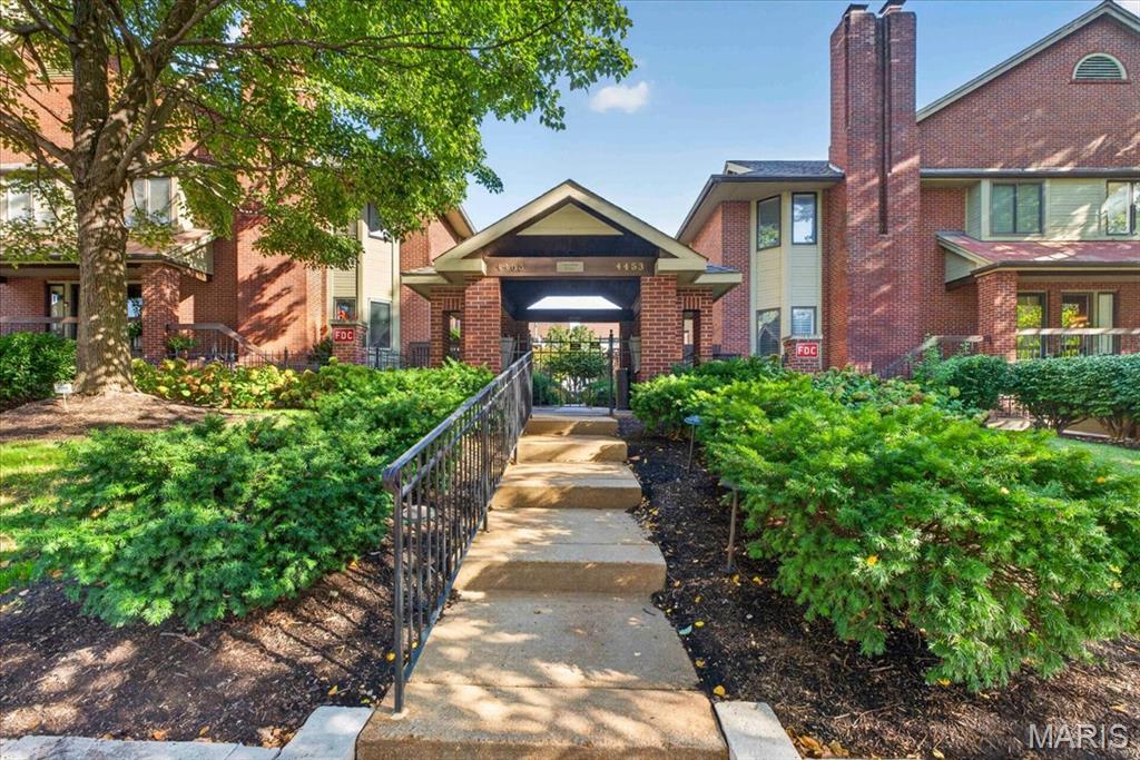 4453 West Pine Boulevard, St Louis, MO 63108
