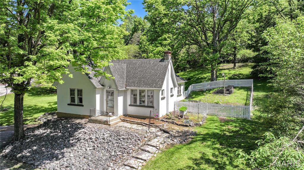 931 Sugarloaf Hill Road, Dupo, IL, 62239-1926