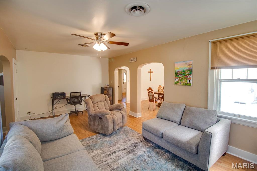 931 Sugarloaf Hill Road, Dupo, IL, 62239-1926