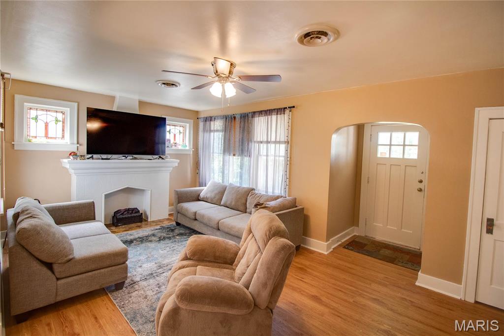 931 Sugarloaf Hill Road, Dupo, IL, 62239-1926