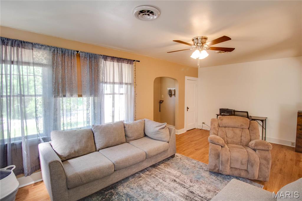 931 Sugarloaf Hill Road, Dupo, IL, 62239-1926
